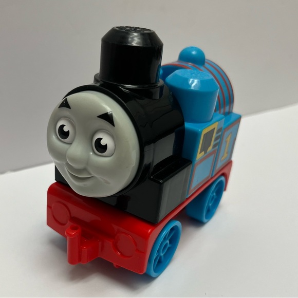 Thomas & Friends ๐ค๐๐ Buildable Train Set (5 Pieces)- Global Thomas Engine - Picture 7 of 17